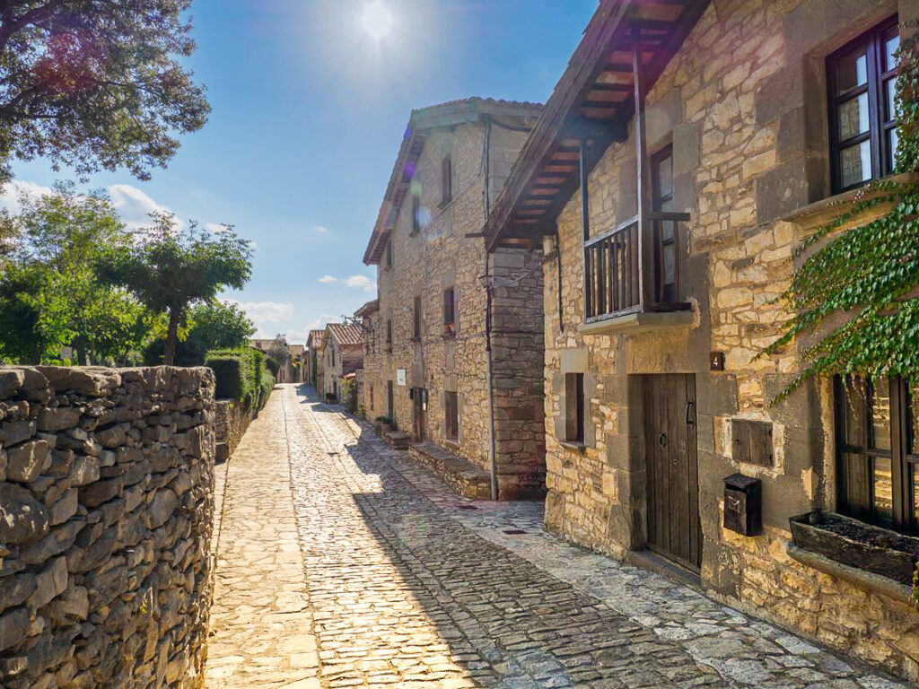 TAVERTET I EL SANTUARI DEL FAR